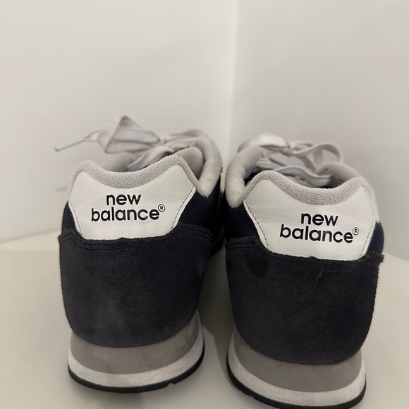 New Balance 411 Navy and White Athletic Shoes - Picture 6 of 8